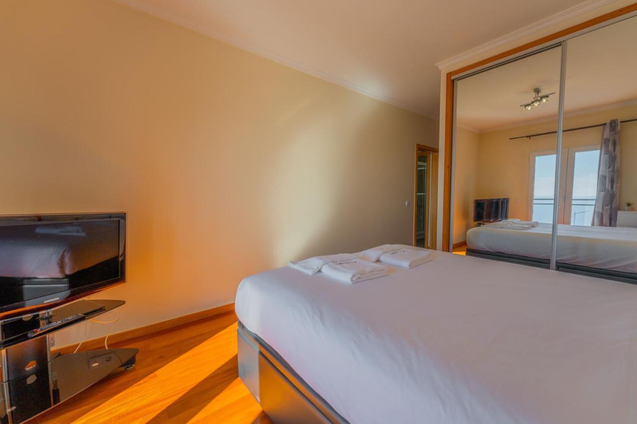 Flh Garajau Fantastic Ocean View With Balcony Apartman Funchal  Kültér fotó