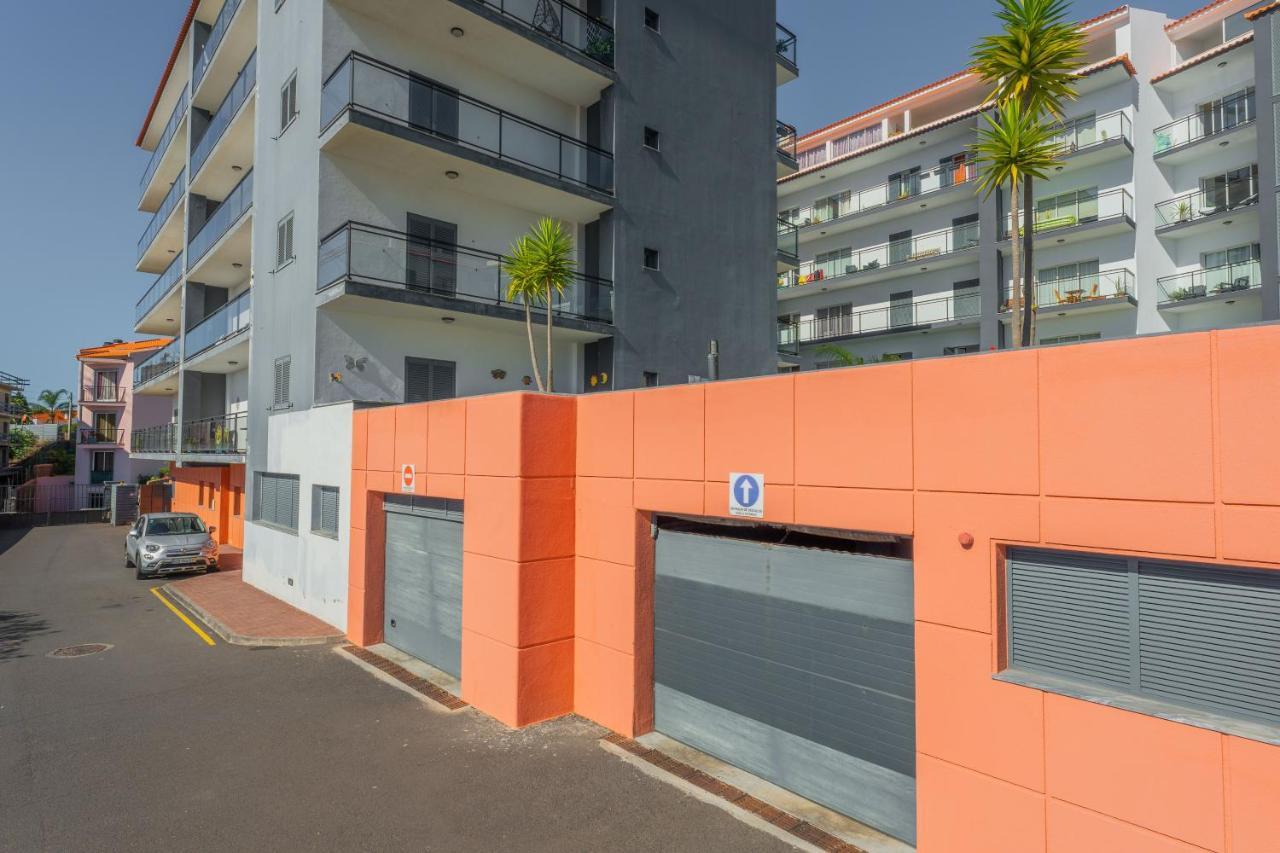 Flh Garajau Fantastic Ocean View With Balcony Apartman Funchal  Kültér fotó
